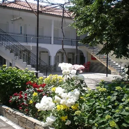 Apartman Perdiki Kókkinon Nerón